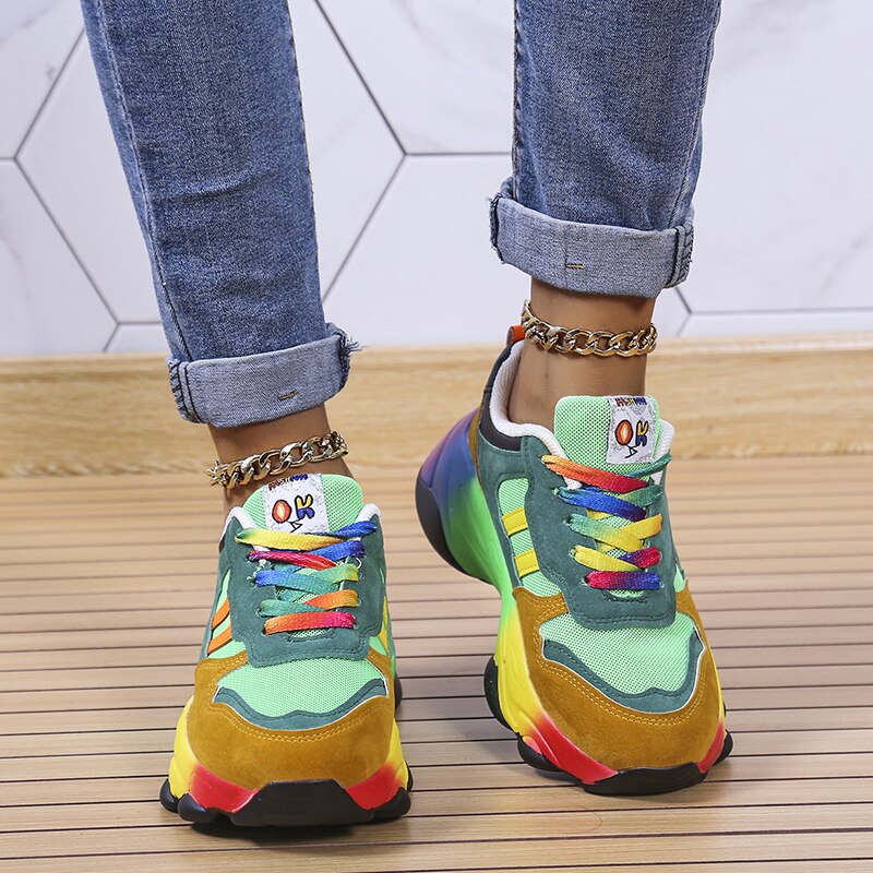 Orthopädische Regenbogen-Sneaker